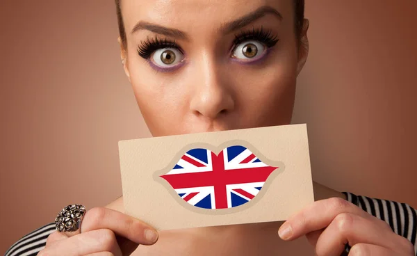 Birleşik Krallık bayrak kartı tutan kişi — Stok fotoğraf