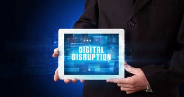 Tablet tutan kişi, güvenlik kavramı