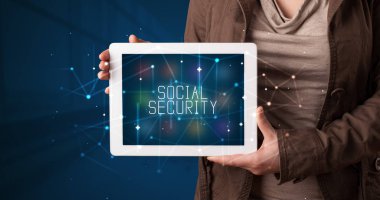 Tablet tutan kişi, güvenlik kavramı