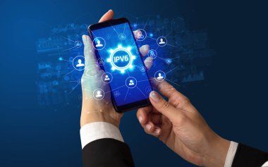 Teknoloji kavramına sahip akıllı telefon kullanımı