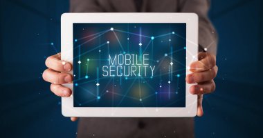 Tablet tutan kişi, güvenlik kavramı