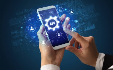 Teknoloji kavramına sahip akıllı telefon kullanımı