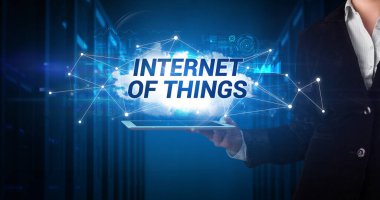 Tablet tutan kişi, teknoloji konsepti