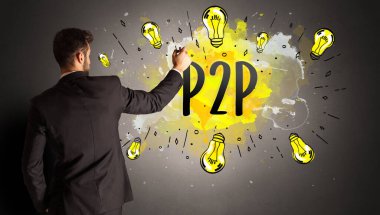 Adam renkli ampul çiziyor.