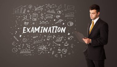 Eğitimsel yazıtlarla düşünen iş adamı