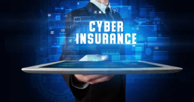 Tablet tutan kişi, güvenlik kavramı