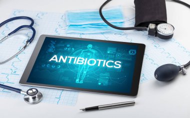 Tablet bilgisayar ve doktor araçları