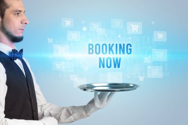 Garson online alışveriş konsepti sunuyor.