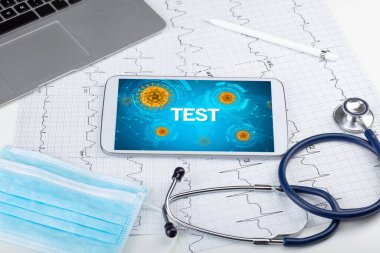 Yazılı bir tablet pc 'nin yakın görüntüsü