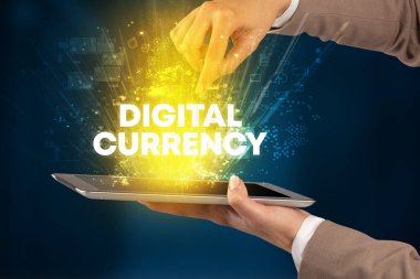 Yazılı dokunmatik ekranın yakın plan görüntüsü