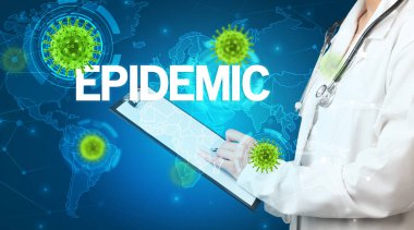 Doktor tıbbi kayıtları dolduruyor.