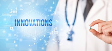 Doktor ilaç veriyor.