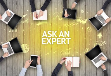 Ofiste Çalışan Meşgul İnsanlar Grubu