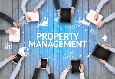 Ofiste Çalışan Meşgul İnsanlar Grubu