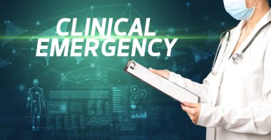 Doktor panoya notlar yazıyor, tıbbi teşhis konsepti.