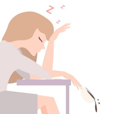 Kahve tablo ile kadın uyku. Ofiste soğuk algınlığı. Zayıf ve yorgun kız yatağa ihtiyacı, o bulaştırmak yanında virüs. Stres - sonuç uykusuzluk iş işçisi vardı.