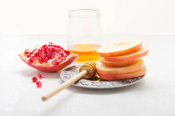 Apel, delima dan madu untuk Rosh Hashanah — Stok Foto