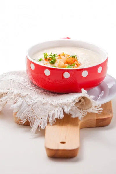 Uma tigela de sopa de couve-flor cremosa — Fotografia de Stock