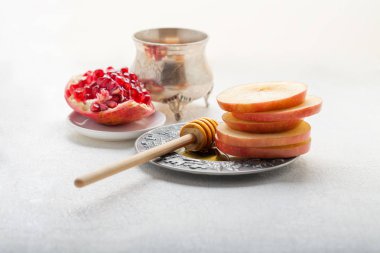 Elma, nar ve bal için Rosh Hashanah