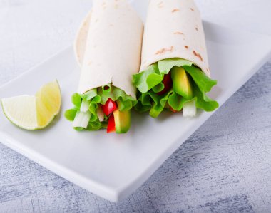 Sebze sarma sandviç