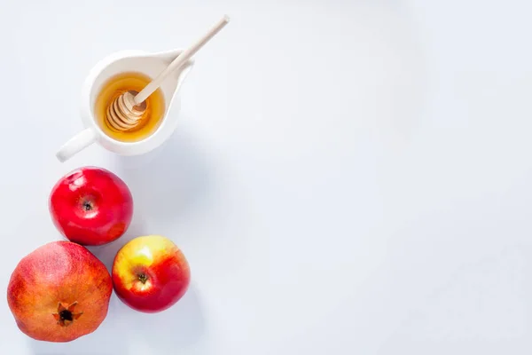 Elma, nar ve bal için Rosh Hashanah — Stok fotoğraf