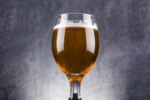 Glas leichtes Bier — Stockfoto