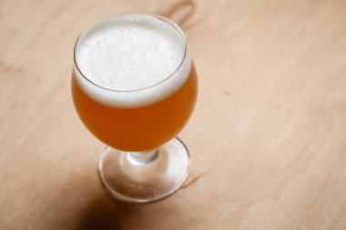 Ahşap buğday birası