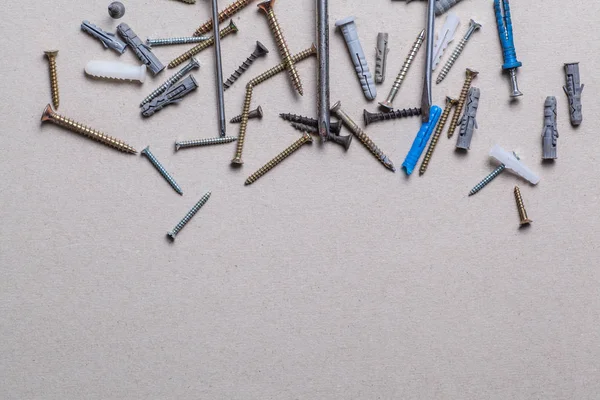 Tornillos y destornilladores — Foto de Stock