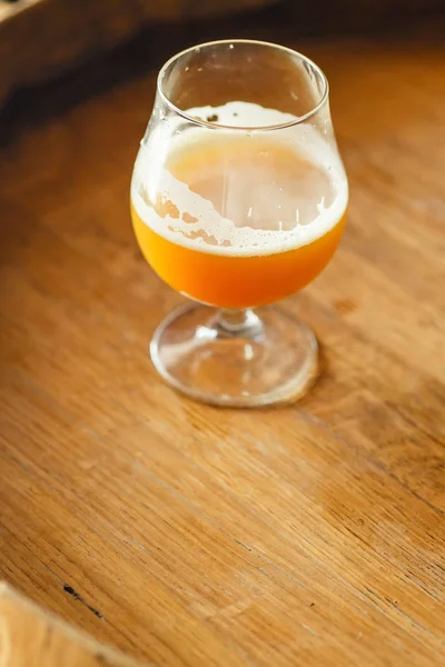 Vete ale på en trätunna — Stockfoto