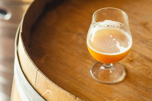 Vete ale på en trätunna — Stockfoto