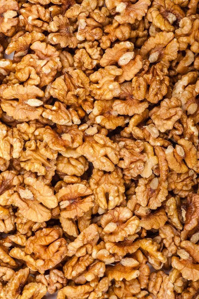 Bütün ceviz yığını