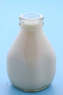 lezzetli süt yarım litre