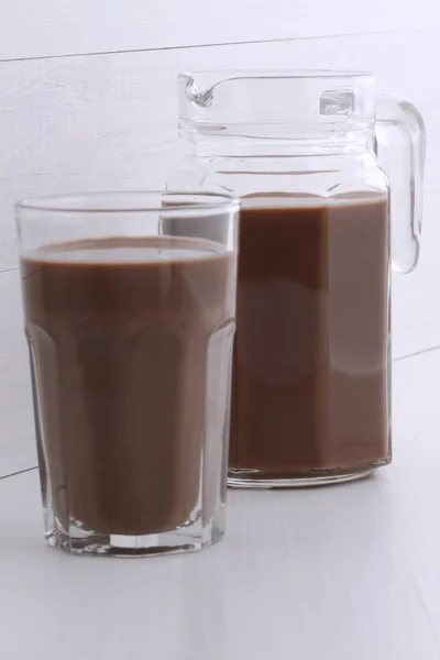 Вкусное шоколадное молоко — стоковое фото
