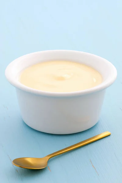 新鲜的健康酸奶 — 图库照片