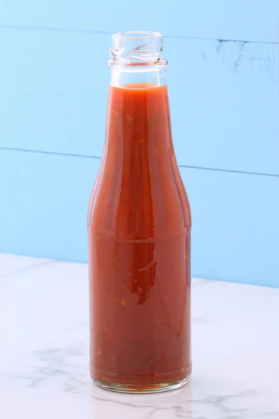 Salsa picante roja hecha artesanalmente — Foto de Stock