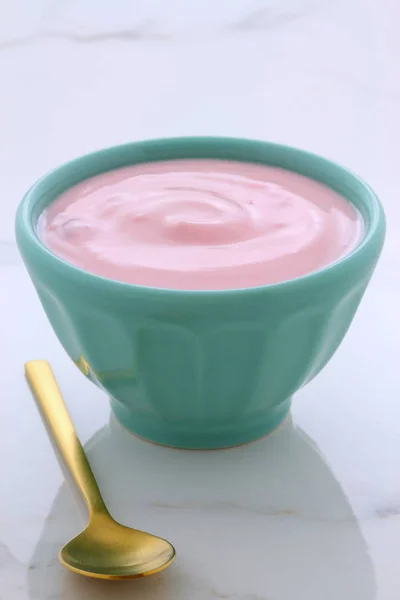 Jagody francuski styl jogurt — Zdjęcie stockowe