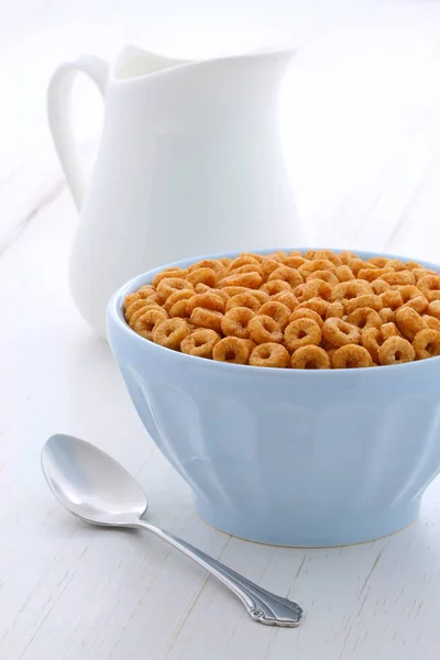 Whole wheat cereal loops — Stock Photo, Image