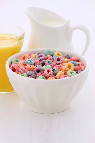 Deliciosos bucles de cereales para niños — Foto de Stock