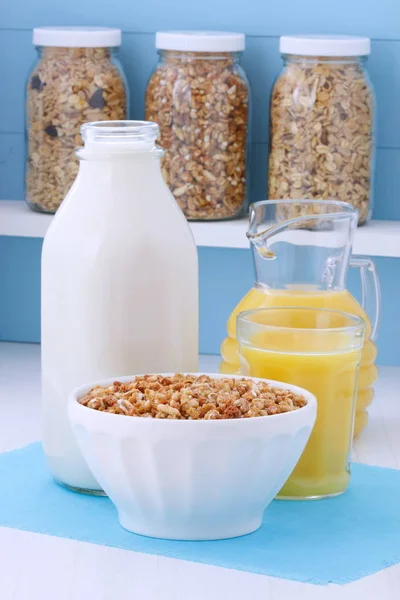 Heerlijke biologische muesli ontbijtgranen — Stockfoto