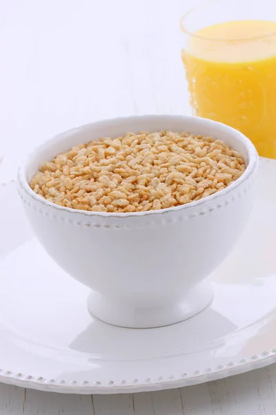 Delicious and healthy crisped rice cereal — Stock Photo, Image