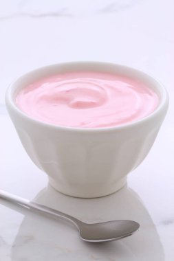 Stil yoğurt böğürtlen Fransız