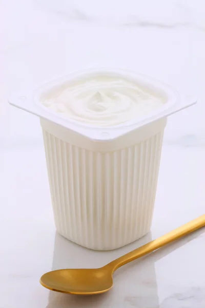 Griego delicioso yogur —  Fotos de Stock