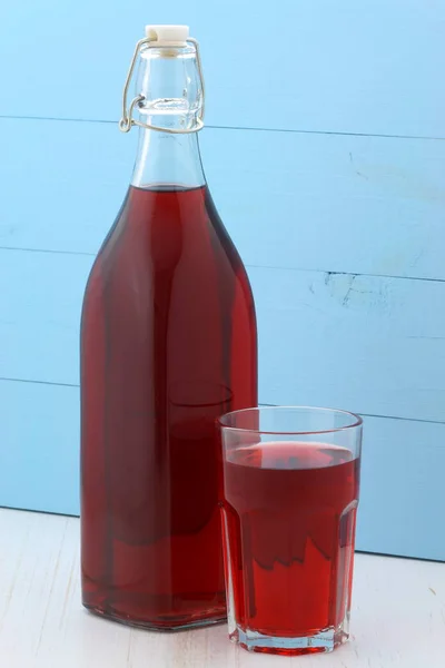 Leckerer Preiselbeersaft — Stockfoto