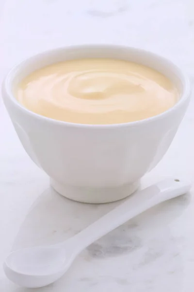 Frischer Bananenjoghurt — Stockfoto