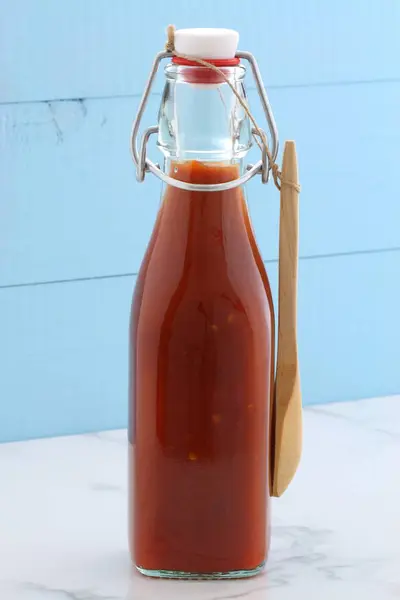Salsa picante roja hecha artesanalmente —  Fotos de Stock