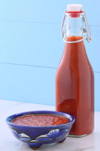 Vintage salsa picante roja —  Fotos de Stock