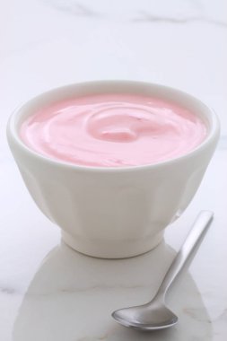 Stil yoğurt böğürtlen Fransız