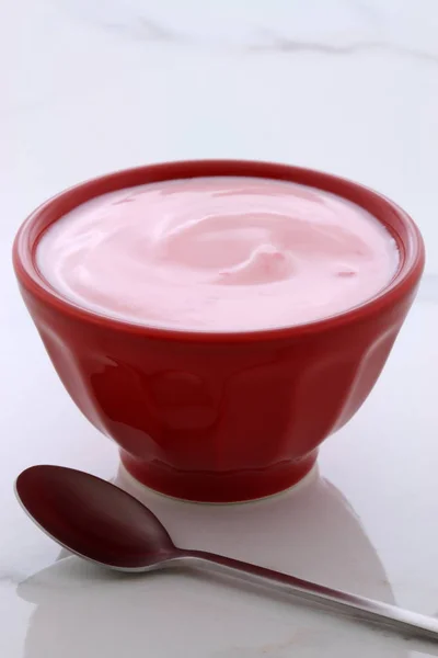 浆果法国风格酸奶 — 图库照片