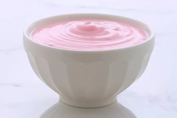 Yogurt de fresa vintage —  Fotos de Stock