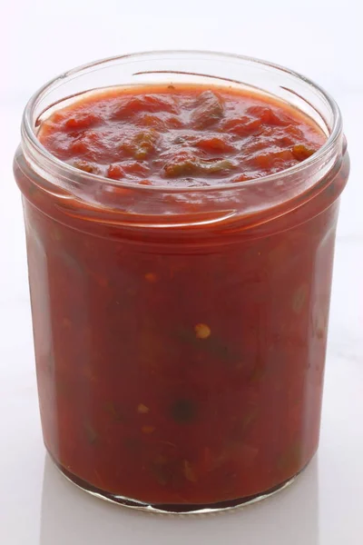 Dip pyszne hot salsa — Zdjęcie stockowe